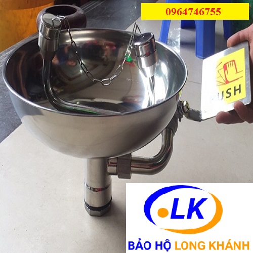 bồn rửa mắt khẩn cấp gắn tường